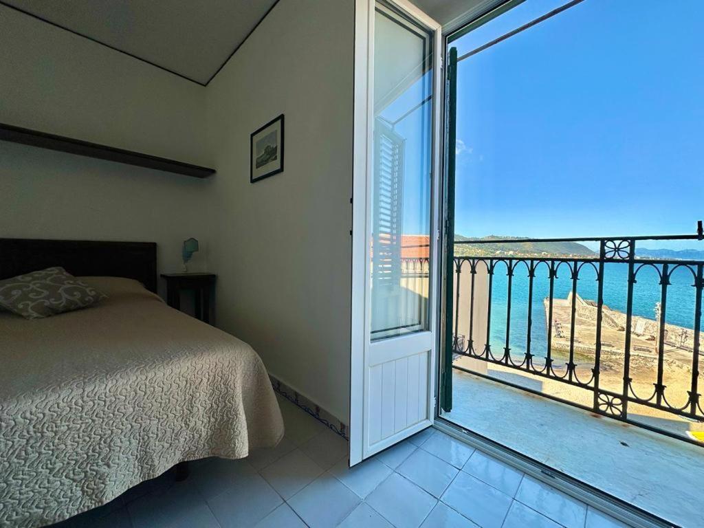 Molo Sea View Apartment เชฟาลู ภายนอก รูปภาพ