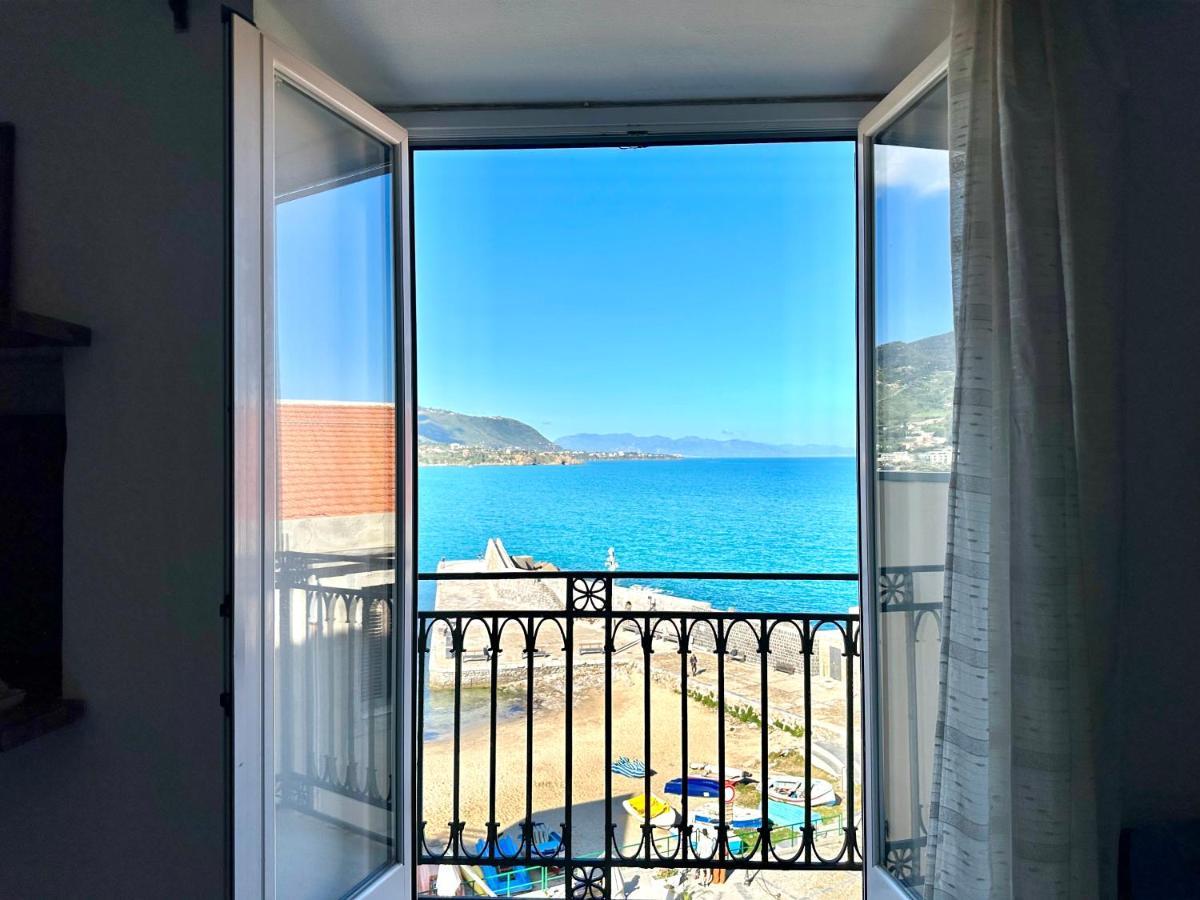 Molo Sea View Apartment เชฟาลู ภายนอก รูปภาพ