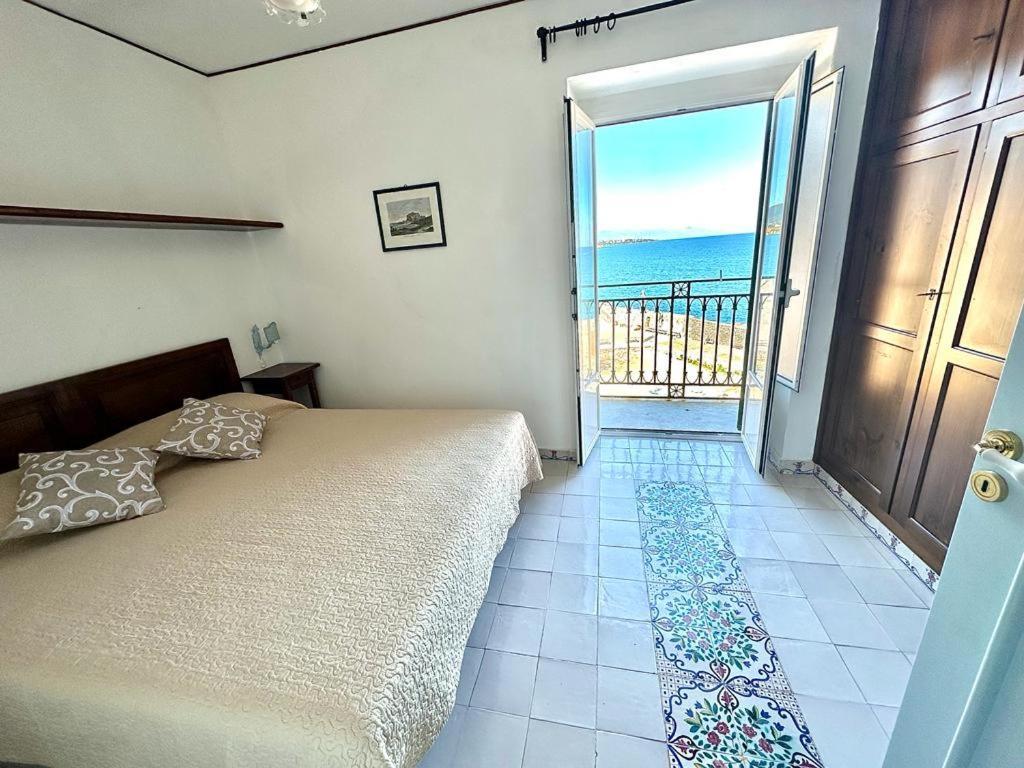 Molo Sea View Apartment เชฟาลู ภายนอก รูปภาพ